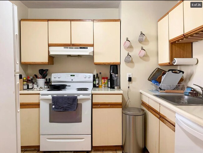 Building Photo - 538 Massachusetts Ave