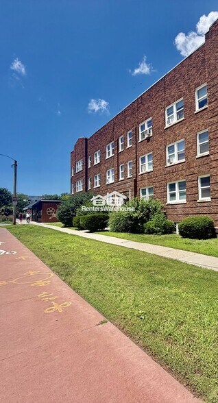 Building Photo - 3607 Ingersoll Ave