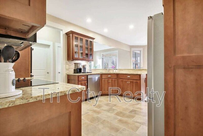 Building Photo - 175 Ridgeway Ct