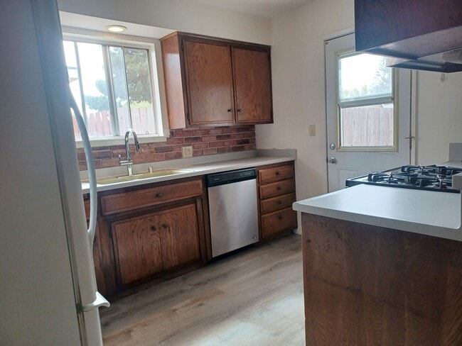 Building Photo - Charming 3BR,  2.5 Bath House in Grover Beach