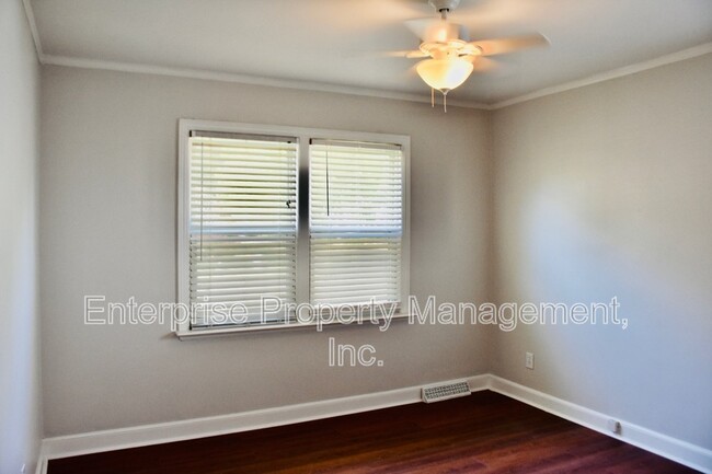 Building Photo - 3238 Highland Park Pl