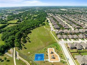 Building Photo - 300 Kelvington Dr