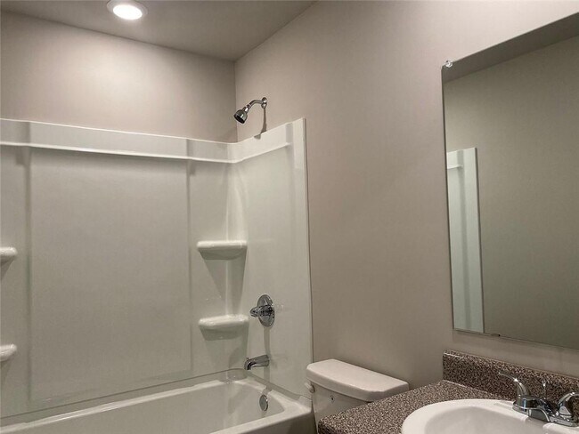 Building Photo - 537 Ruths Dr