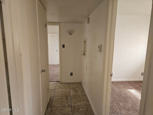 Building Photo - 3411 Garnet Dr