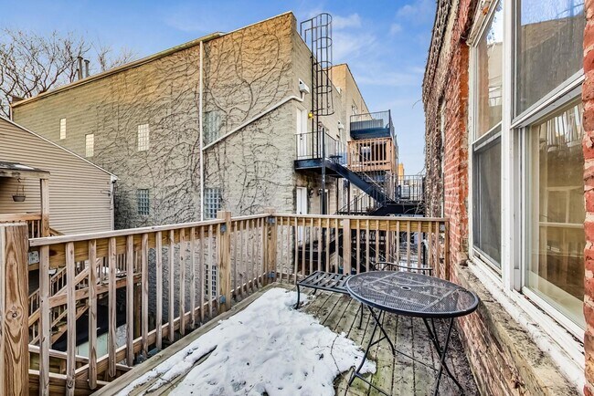 Building Photo - 1519 N Hudson Ave