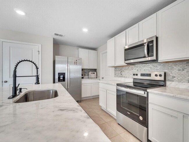 Building Photo - 3117 Rock Sound St