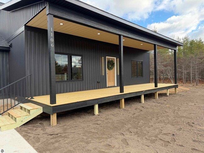 Building Photo - 9000 Kalkaska St