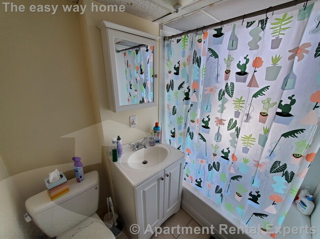 Building Photo - 58 Medford St