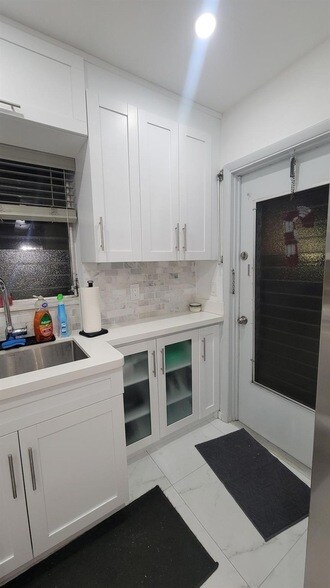 Building Photo - 3701 Tyler St