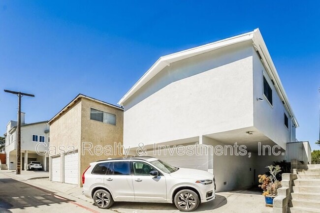 Building Photo - 432 33rd St