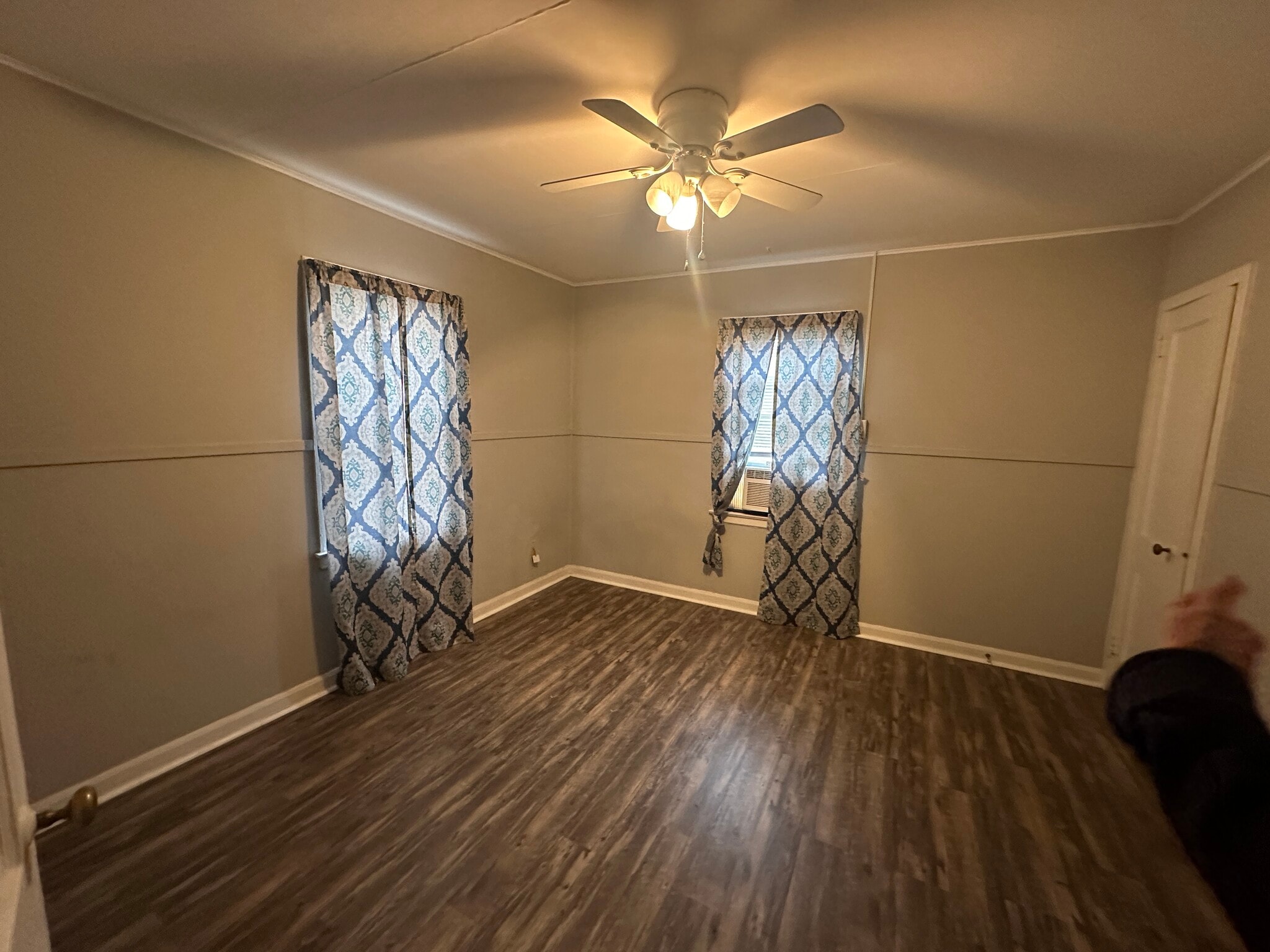 Building Photo - 2622 Knox Ave