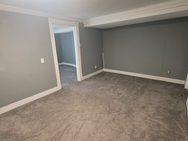 Building Photo - 36 5th St