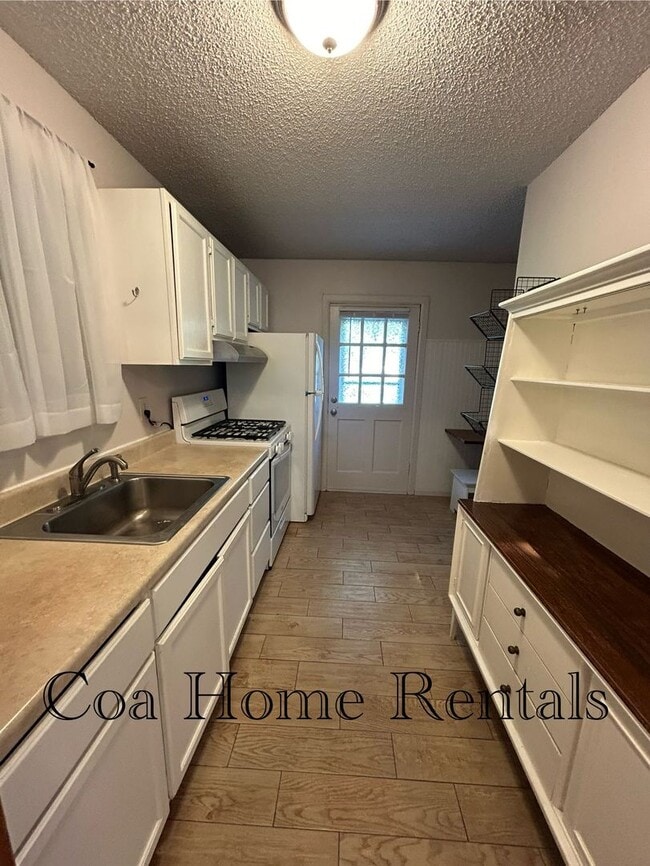 Building Photo - Great West location