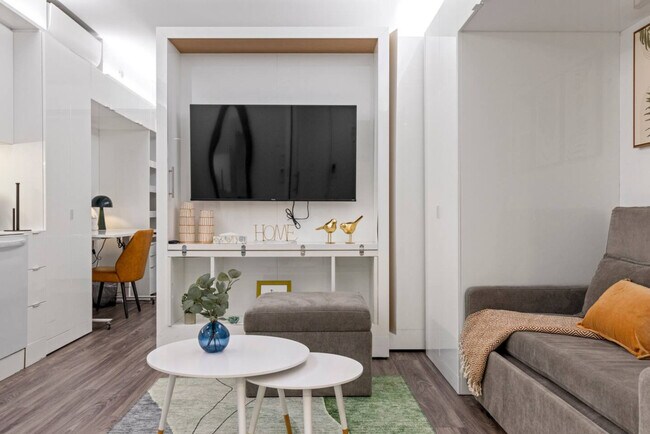 Building Photo - 12607 Larchmere Blvd