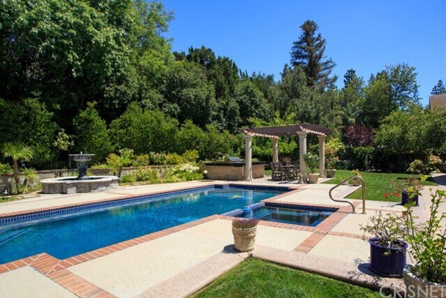 Building Photo - 4608 Westchester Dr