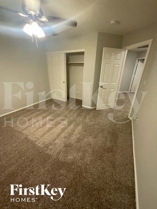Building Photo - 10712 Silver Pyramid Ct