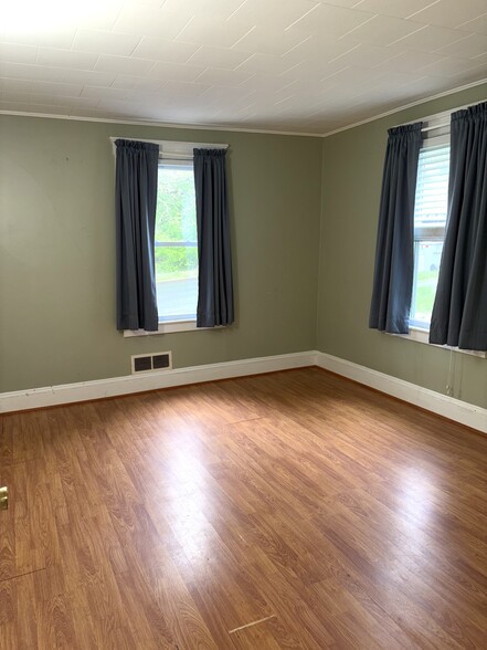 2nd Bedroom - 62 George St
