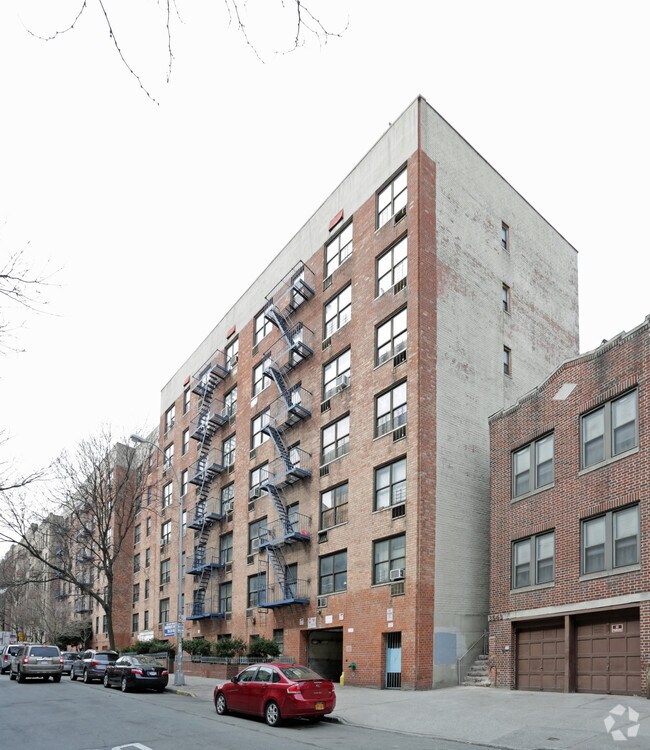 3535 - 3541 Rochambeau Ave - 3535 Rochambeau Ave