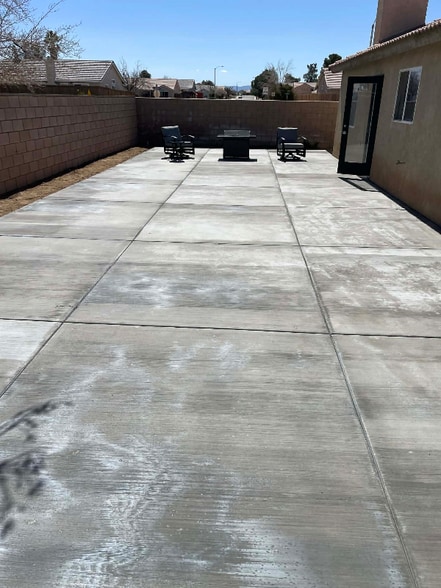 Building Photo - 14513 Palm St