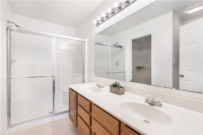 Building Photo - 474 Glenn Villa Ln