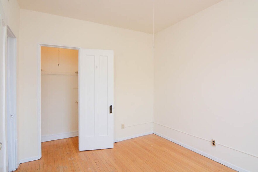 Building Photo - 2524 N Kedzie Blvd