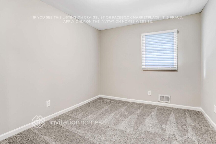 Building Photo - 2339 Chevy Chase Ln