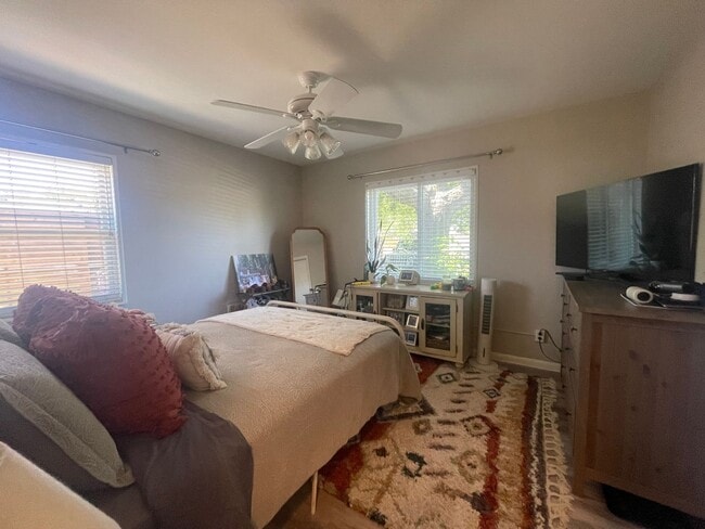 Building Photo - $0 DEPOSIT OPTION. CHARMING 3-BEDROOM HOME...