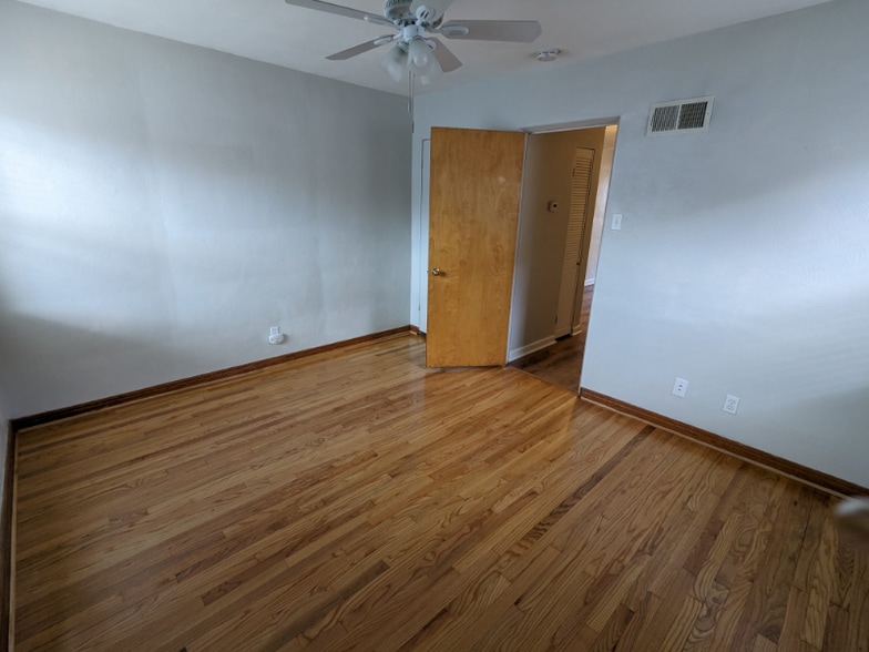 Building Photo - 3396 Tedmar Ave