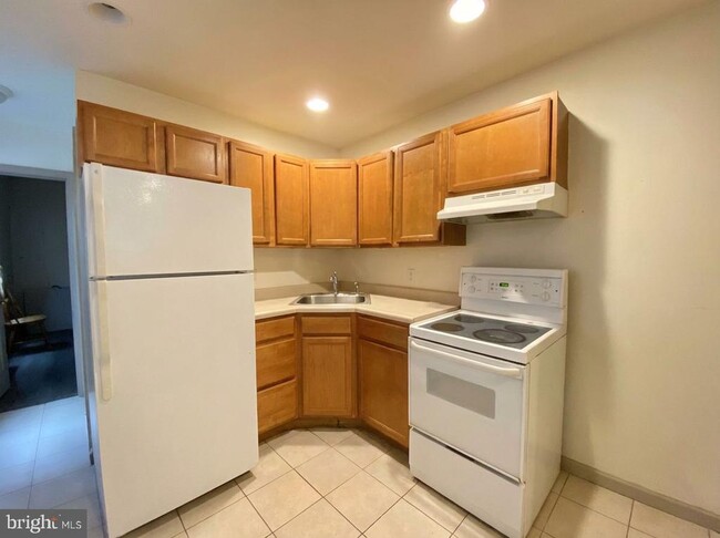 Building Photo - 2037 N Carlisle St