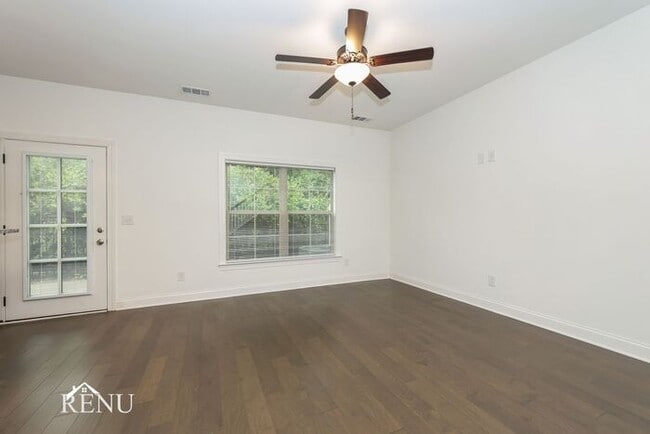 Building Photo - 3319 Old Hickory Blvd