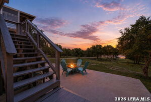 Building Photo - 2681 Lakeview Dr