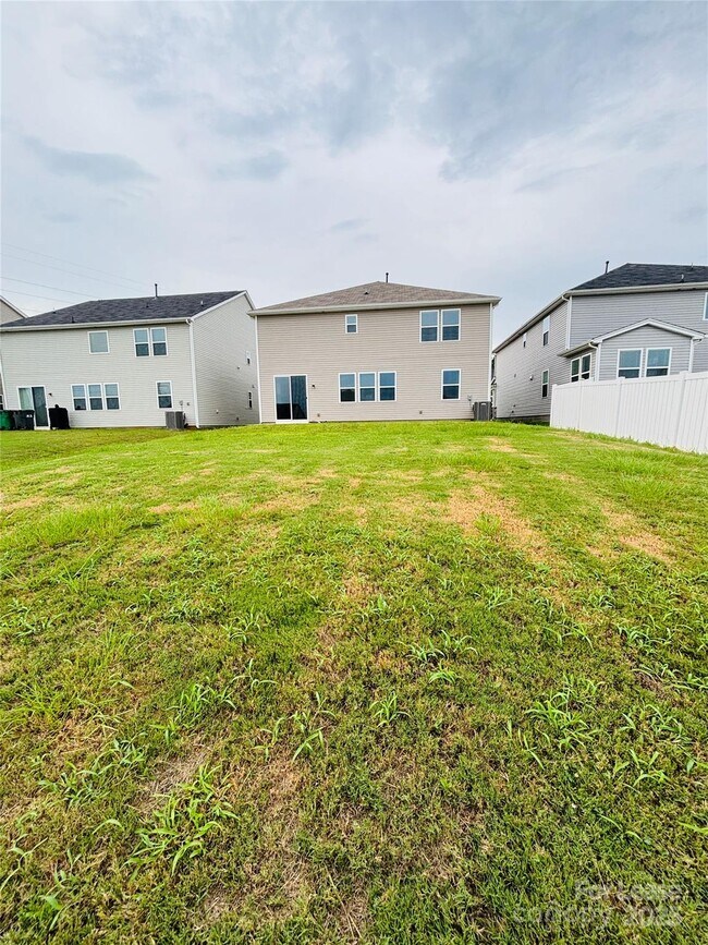 Building Photo - 3147 Cheyney Park Dr