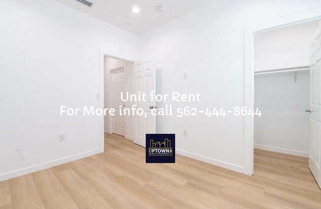 Building Photo - House - 2 Bedrooms / 1 Baths - Norwalk