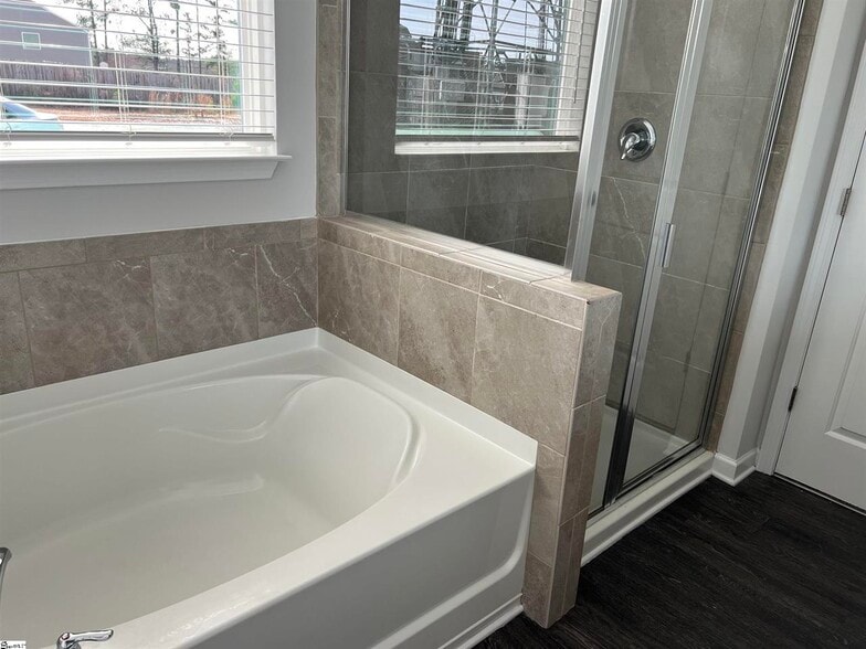 Building Photo - 205 Talisker Way