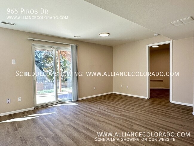 Building Photo - 965 Piros Dr