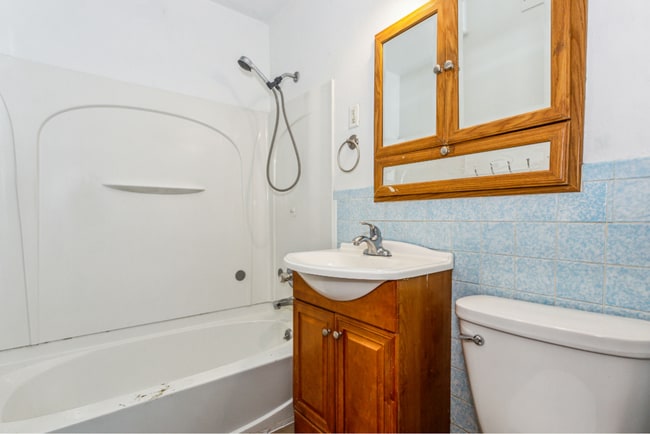 Building Photo - Beautiful 3 Bedroom 1 Bath Home