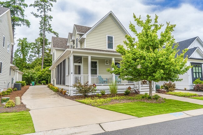 Building Photo - 420 Manning Square