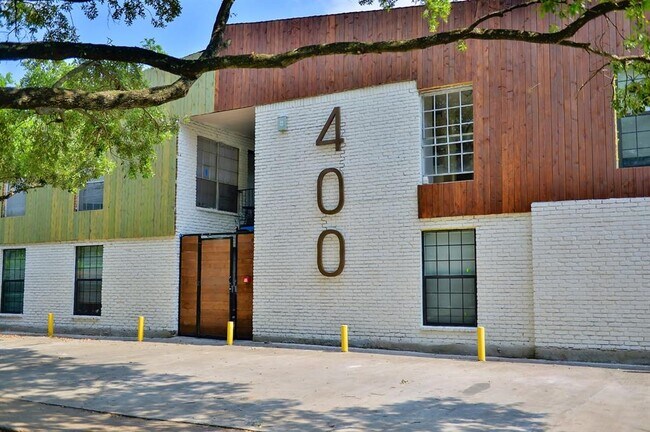 Building Photo - 400 Westmoreland St