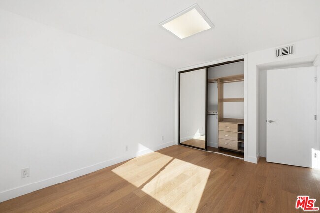 Building Photo - 234 S Tower Dr