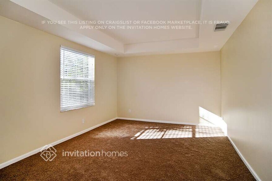 Building Photo - 2317 SW Fern Cir