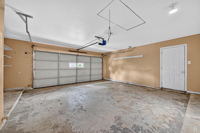 Building Photo - 7414 Breccia Dr