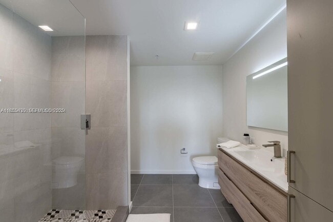 Building Photo - 23 NE 17th Ter