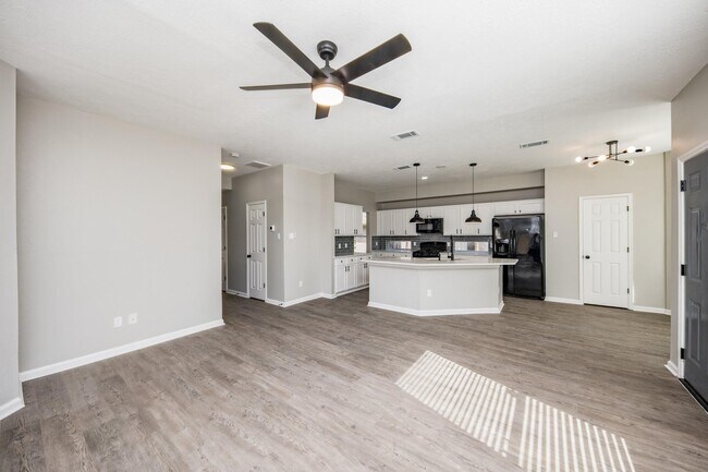 Building Photo - 14011 Cypress Falls Dr
