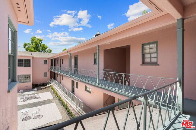Building Photo - 148 S McCarty Dr