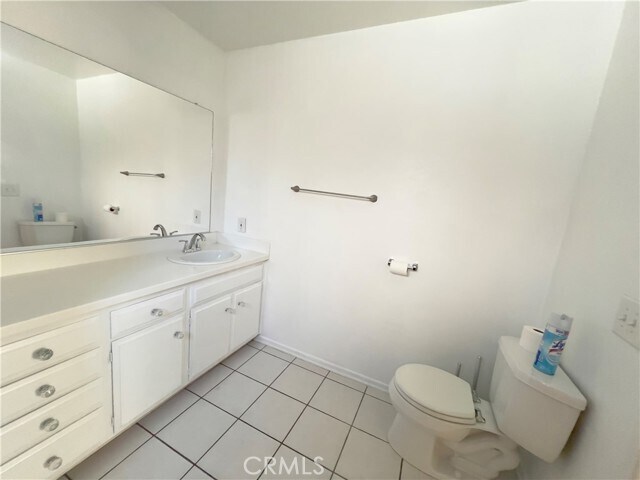 Building Photo - 1521 W Westmont Ave