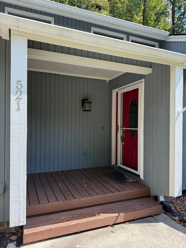 Building Photo - 521 Ashebrook Dr