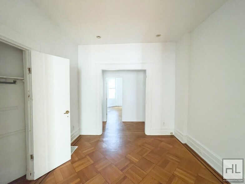 Building Photo - Crown Heights, Brooklyn – Spacious 4-Bedro...