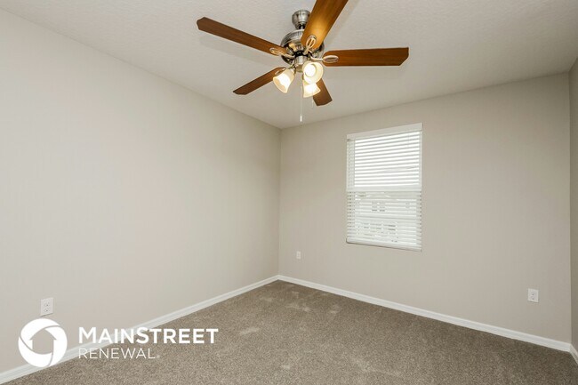 Building Photo - 318 Fern Ct