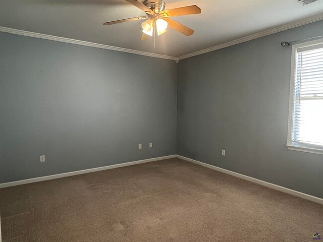 Building Photo - 312 Hearthwood Dr