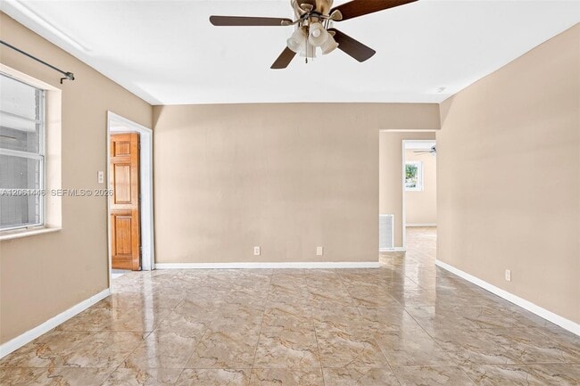 Building Photo - 6240 SW 22nd Ct